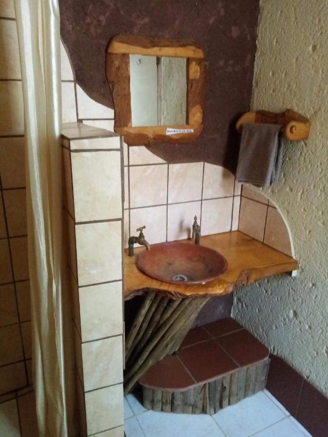 Bushwhacked Barberton Hotel Buitenkant foto